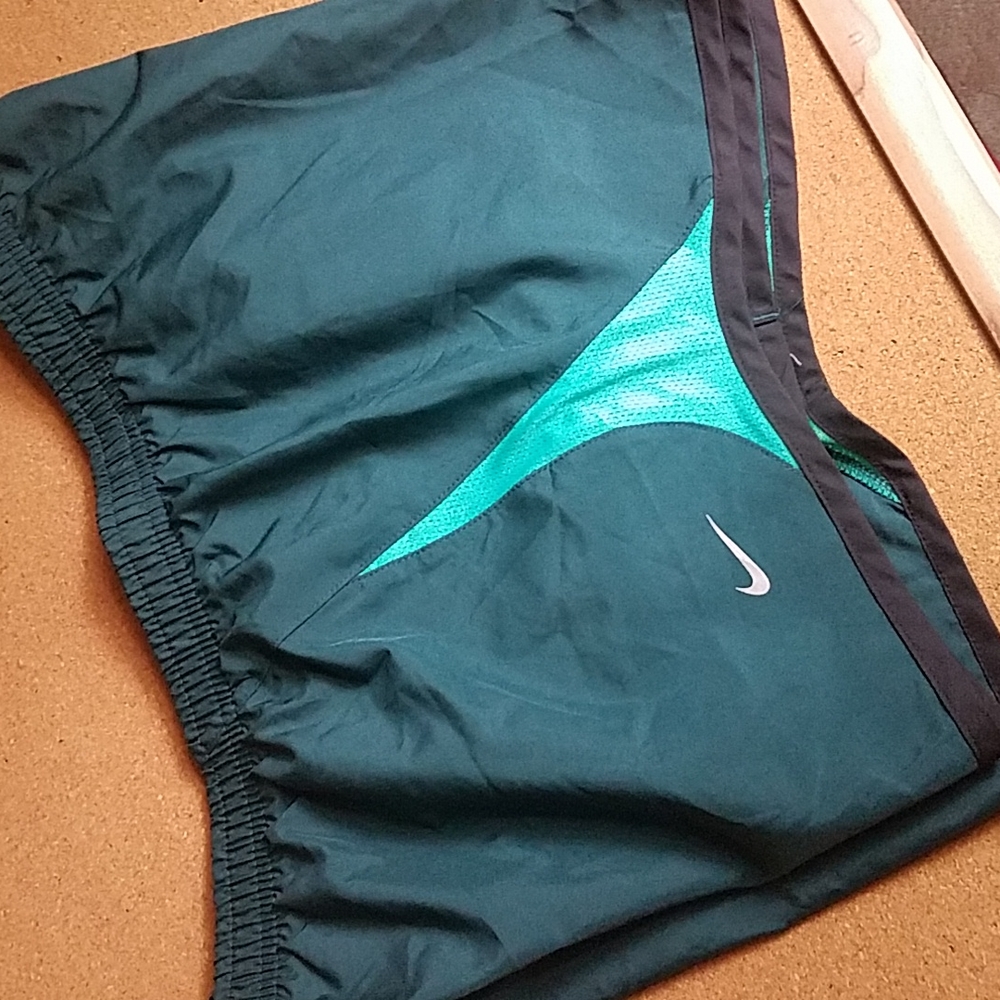 Nike Performance Running Active Green Shorts Size… - image 2